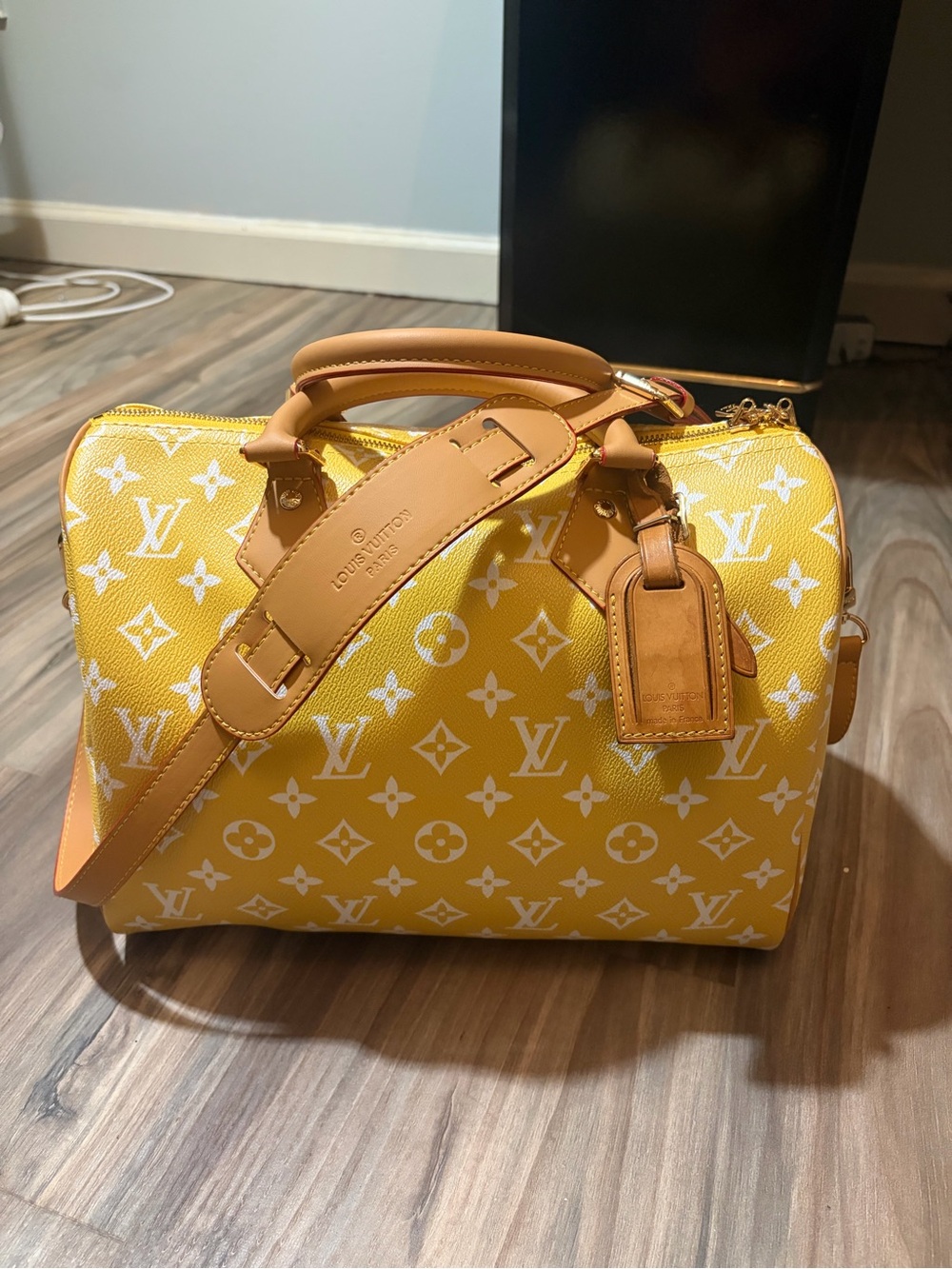 Louis Vuitton Yellow & White Monogram Speedy 40 Bandoulière Crossbody - Picture 7 of 9